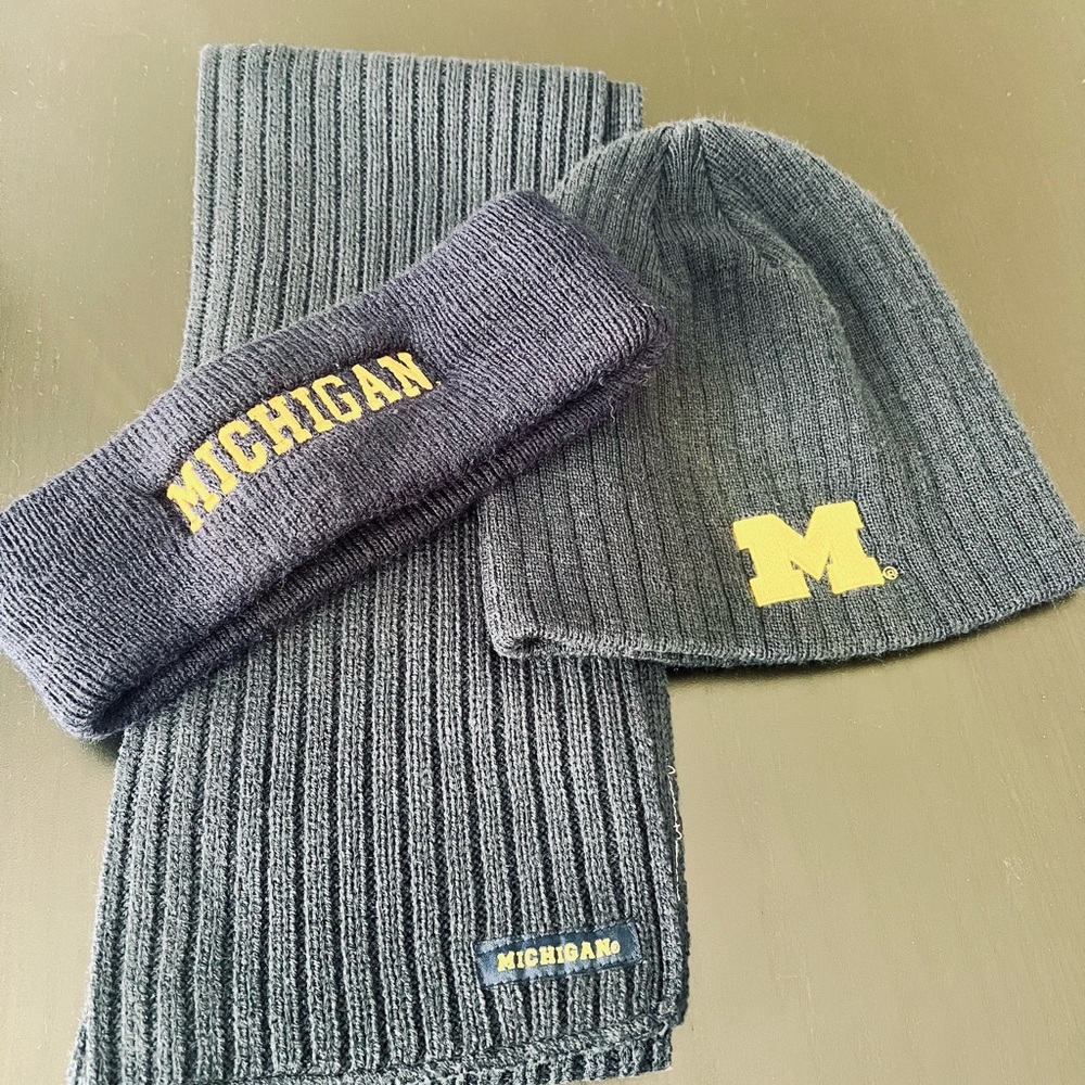 MICHI Blue and Yellow Knit Hat